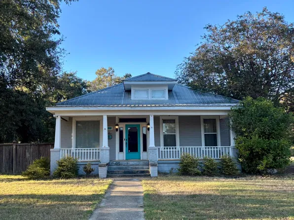 202 W Jefferson Ave, Greenwood, MS 38930