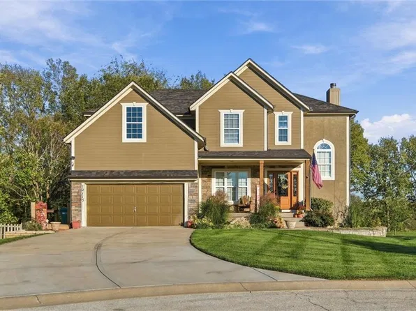 12113 Pebble Beach Dr, Kansas City, KS 66019