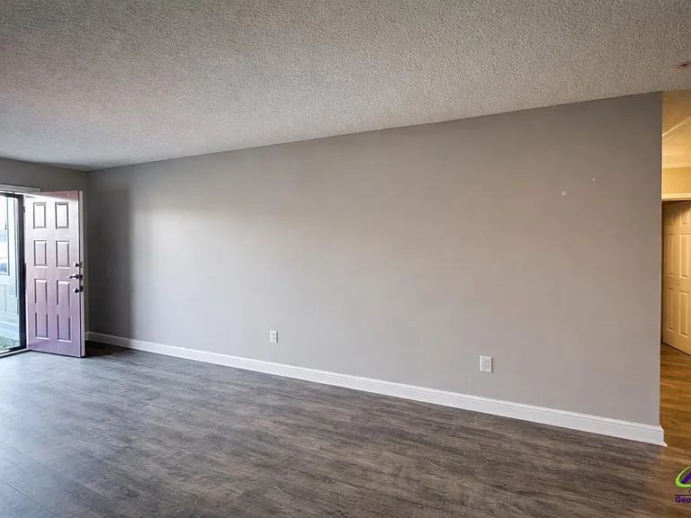 646 Gawin Dr — Photo 6