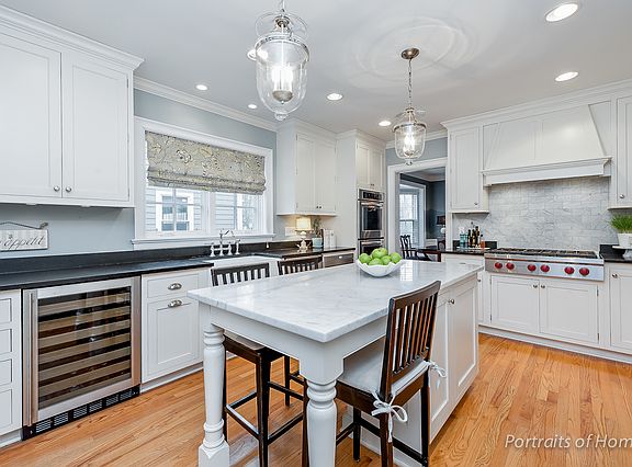 3rd image of 400 Hill Ave
