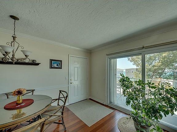 5th image of 1207 Gulf Dr N #300