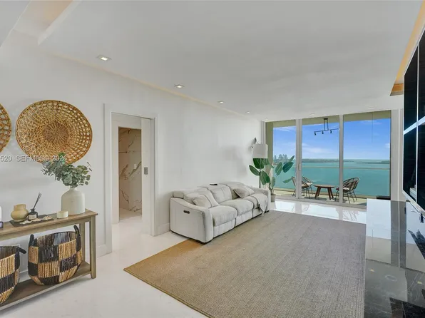 800 Claughton Island Dr, Miami, FL