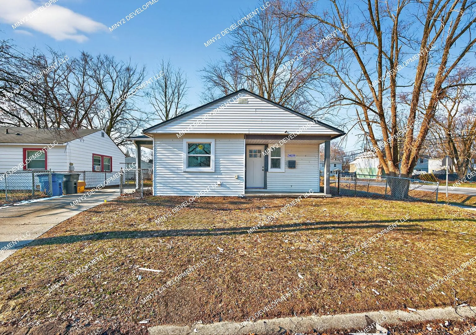 Completely Renovated 2-Bedroom Home in Westland! — Photo 1