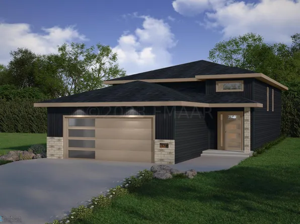 7303 28th St S, Fargo, ND 58104