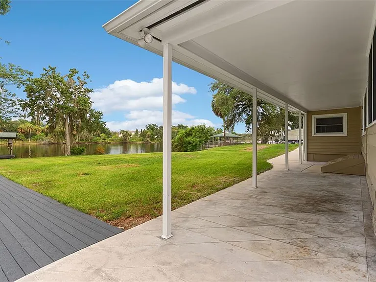 10519 Bridgewood Dr — Photo 31