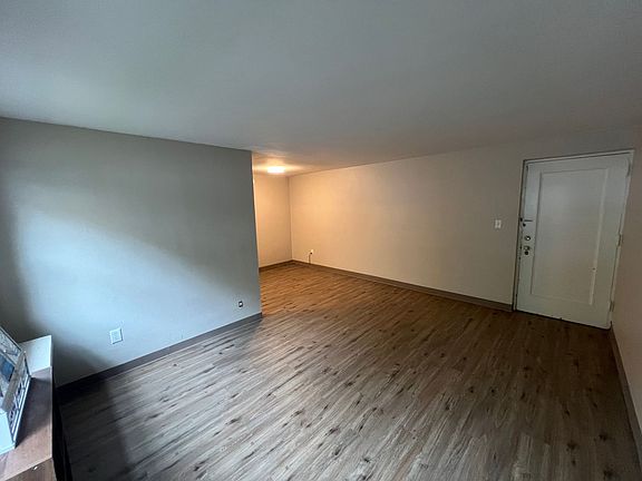 3rd image of 667-677 Florida Ave #667-3
