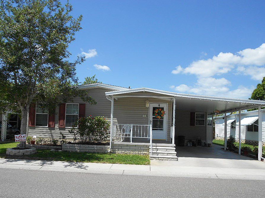 FULL FRONT PORCH