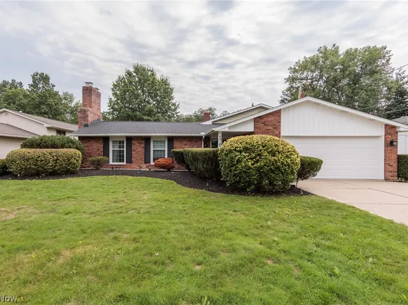 1767 Larkspur Dr, Lyndhurst, OH 44124