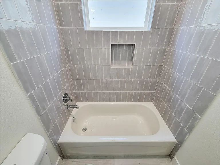 5931 Beall St #A — Photo 33