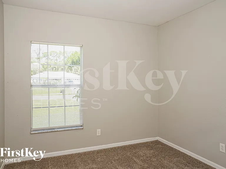 3958 N Chamberlain Blvd — Photo 15