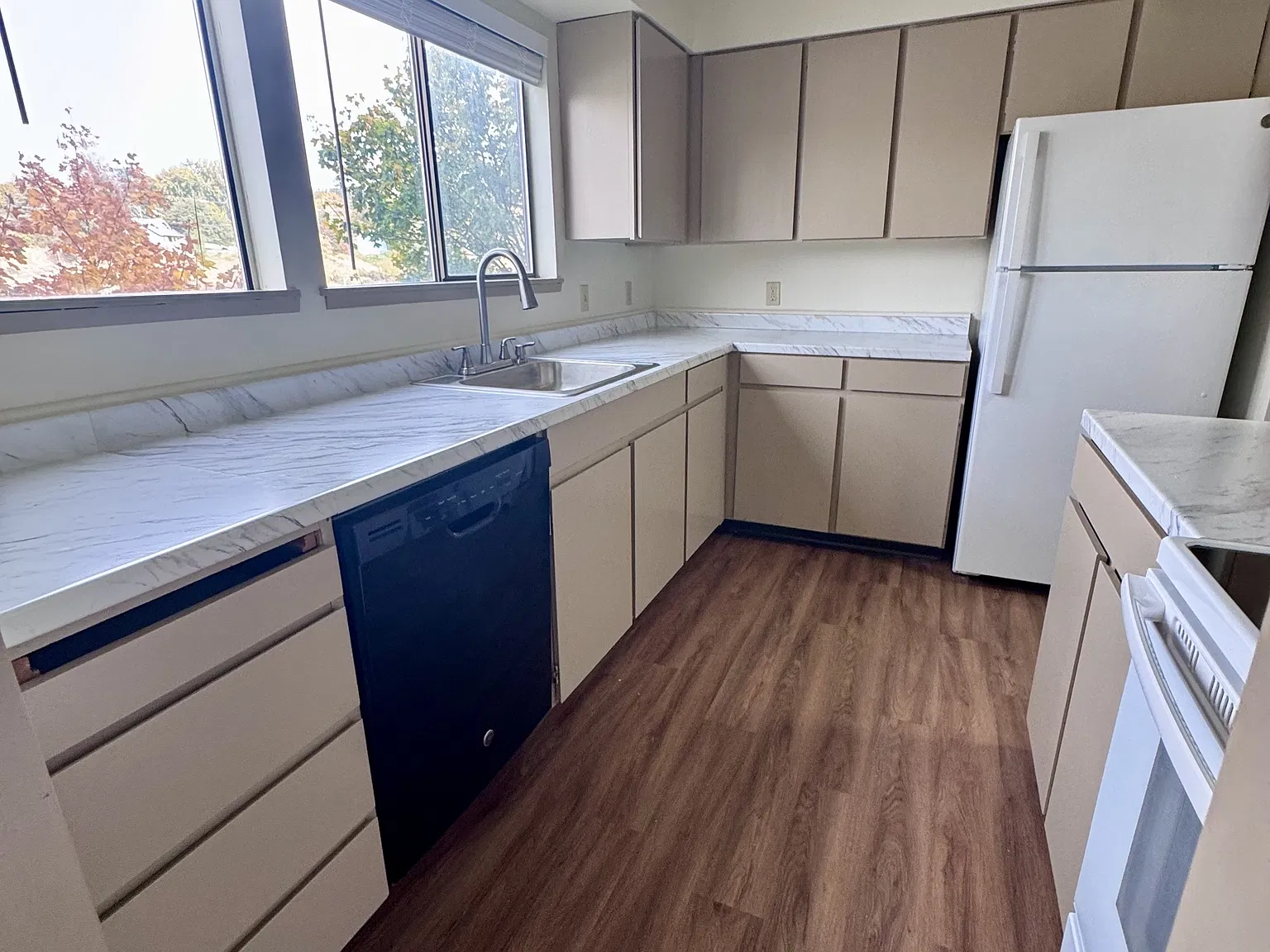 545 NE Kamiaken St — Photo 3