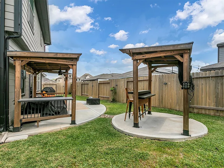 5338 Walker St — Photo 34