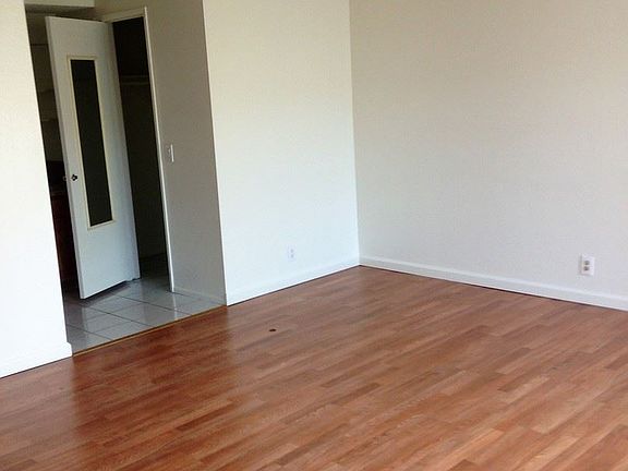 3rd image of 10084 Decima Dr