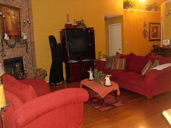 2nd image of 6044 Great Oaks Dr