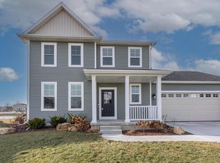 W199N5465 Boxwood Blvd, Menomonee Falls, WI 53051