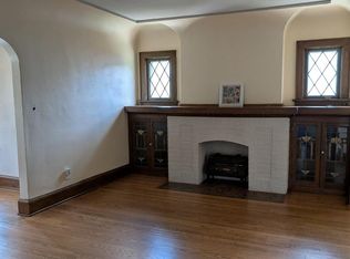 5321 W Wisconsin Ave #5323, Milwaukee, WI 53208