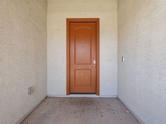 4th image of 38213 W San Clemente St