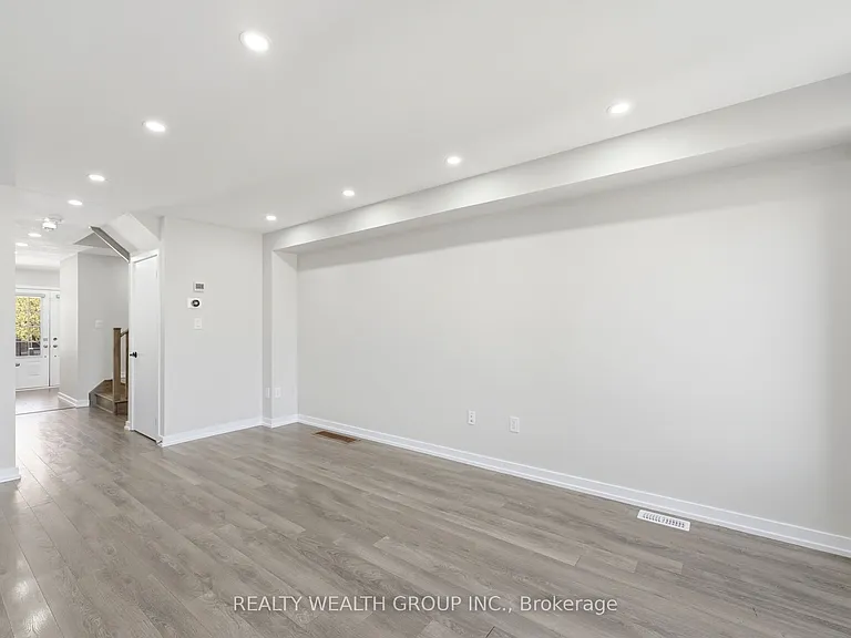 112 Golden Springs Dr — Photo 5