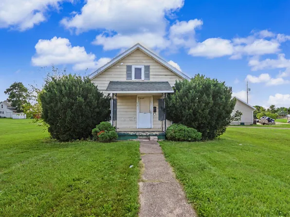 218 Elizabeth St, Willard, OH 44890