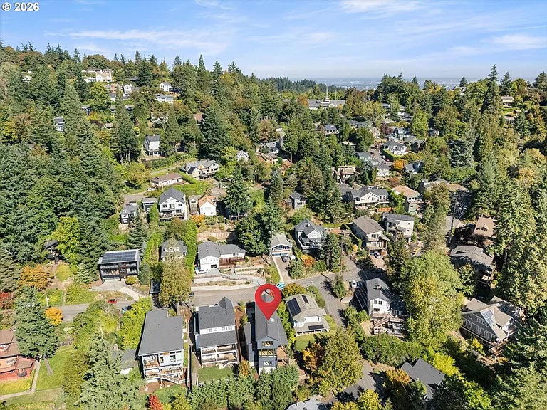 3718 SW Hillside Dr — Photo 32
