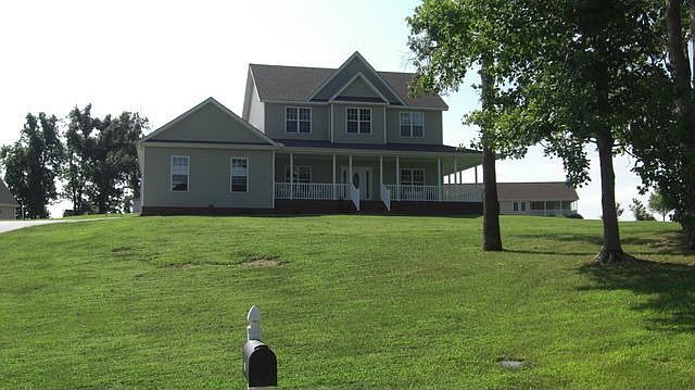 2nd image of 220 Esor Cir