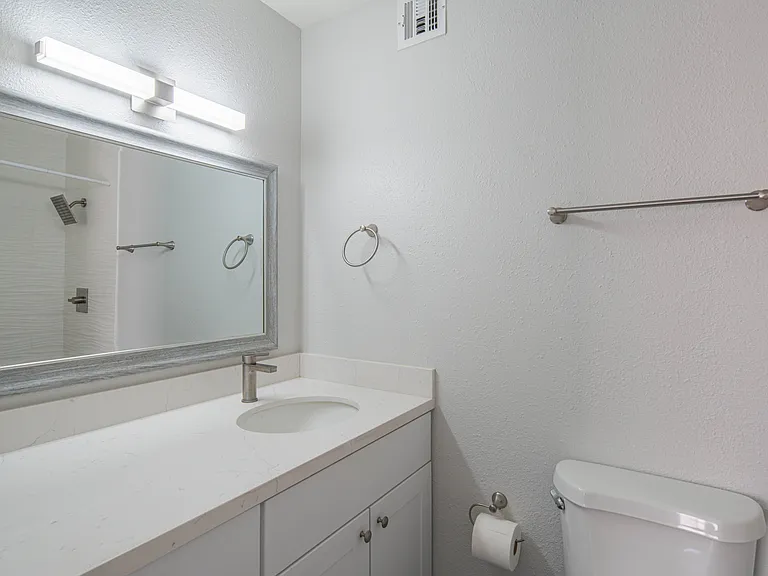 8055 E Thomas Rd — Photo 9