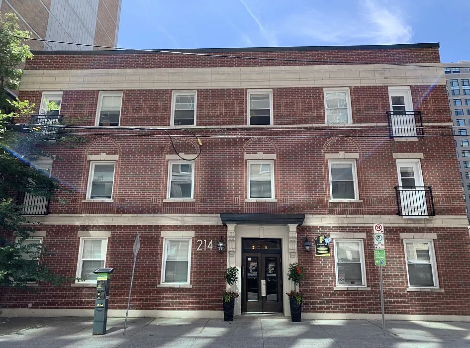 214 Gloucester St. — Photo 2