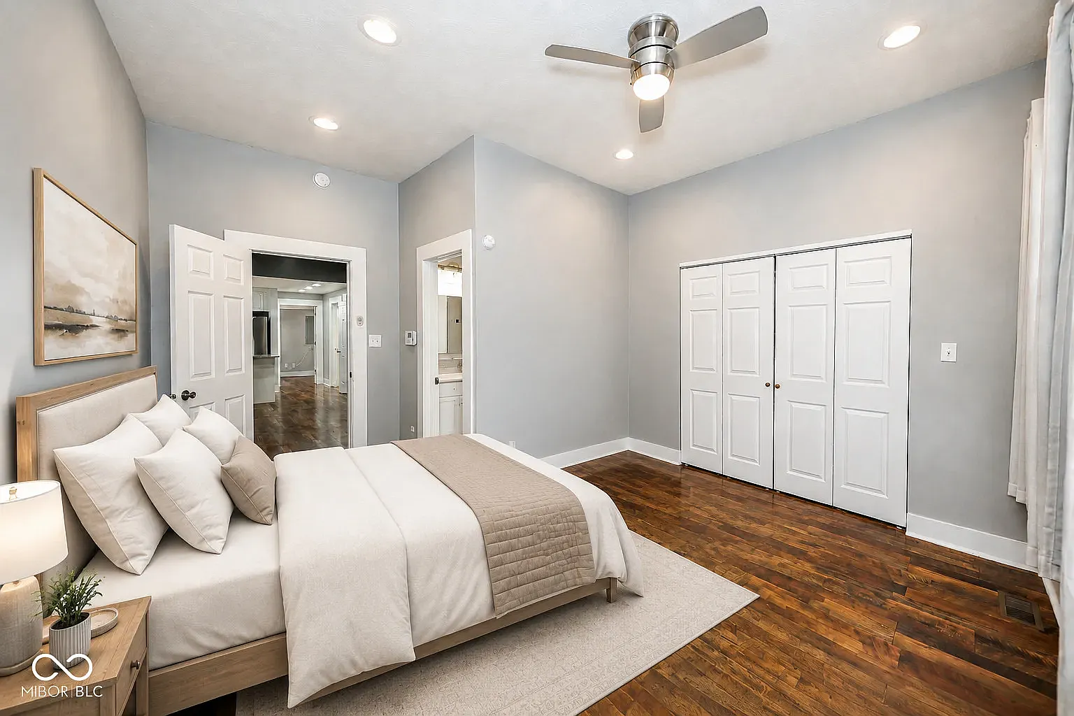 2 bed, 906 sqft, $1,900 — Photo 3