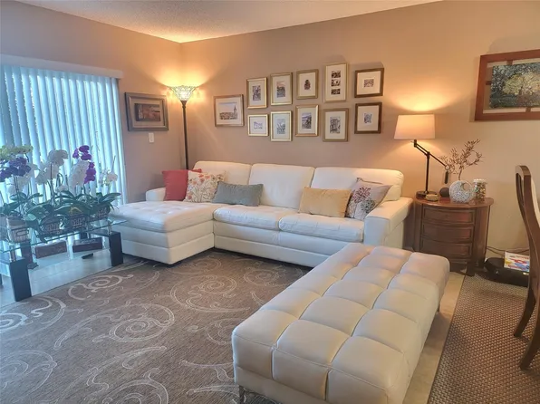 8280 SW 24th Street #7204, North Lauderdale, FL 33068