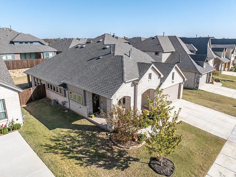 2900 Emerald Trace Dr — Photo 30
