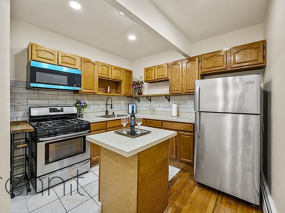 3rd image of 310 Patchen Ave #2E