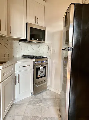 Rented by Guy Goldman, LREB | media 15