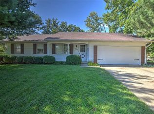 1813 S Lynnwood Ct, Decatur, IL 62521