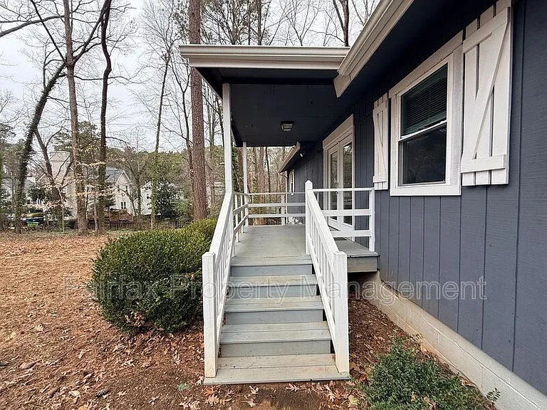 6906 Baywood Dr — Photo 5