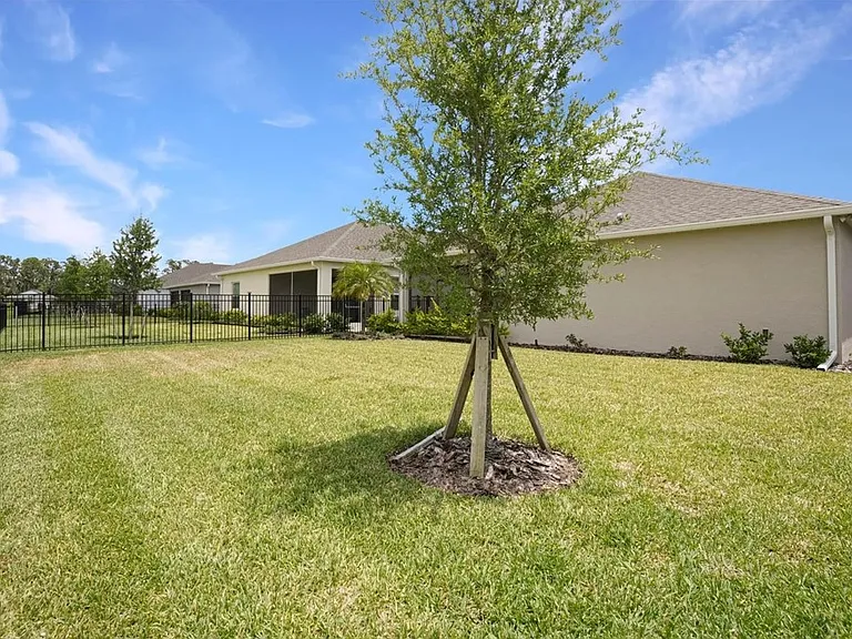 16830 Canopy Garden Dr — Photo 27