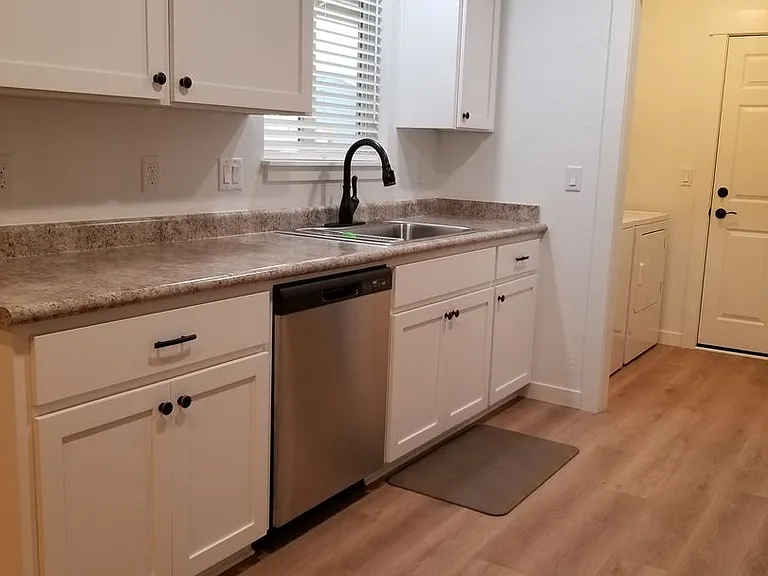 Newer Two bedroom/Two bath Duplex | Available Late July — Photo 5