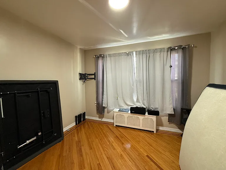 360 Ege Ave #1 — Photo 4