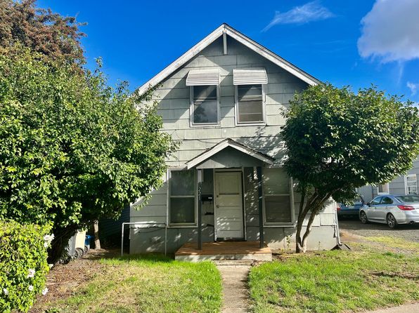 221 NW Kings Blvd