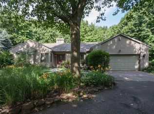 7659 Honeysuckle Ln NE, Rockford, MI 49341