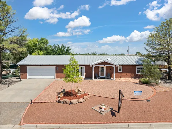 3503 Ann Cir SE, Rio Rancho, NM 87124