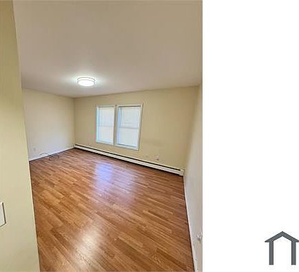 4th image of 22 Orchard St APT 1