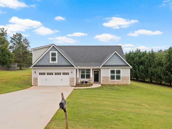 6 View Dr, Travelers Rest, SC 29690