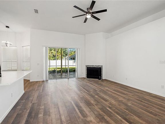 3rd image of 14847 Faversham Cir
