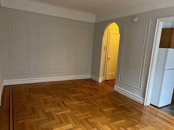 3rd image of 2184 Barnes Ave #56
