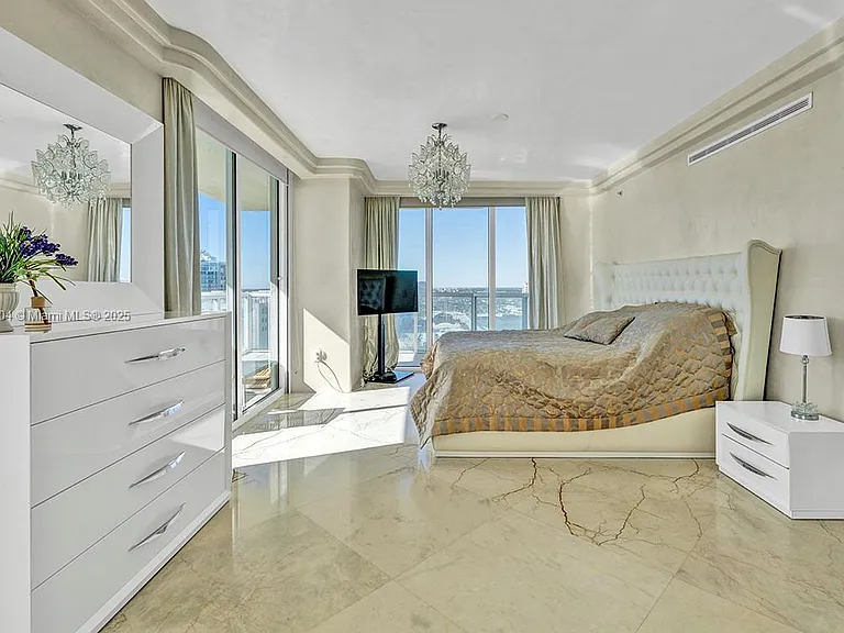 16699 Collins Ave #2508 — Photo 11