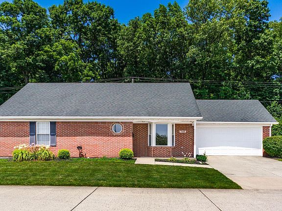 2nd image of 1146 Old Farm Ln