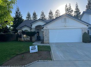 9869 N Woodrow Ave, Fresno, CA