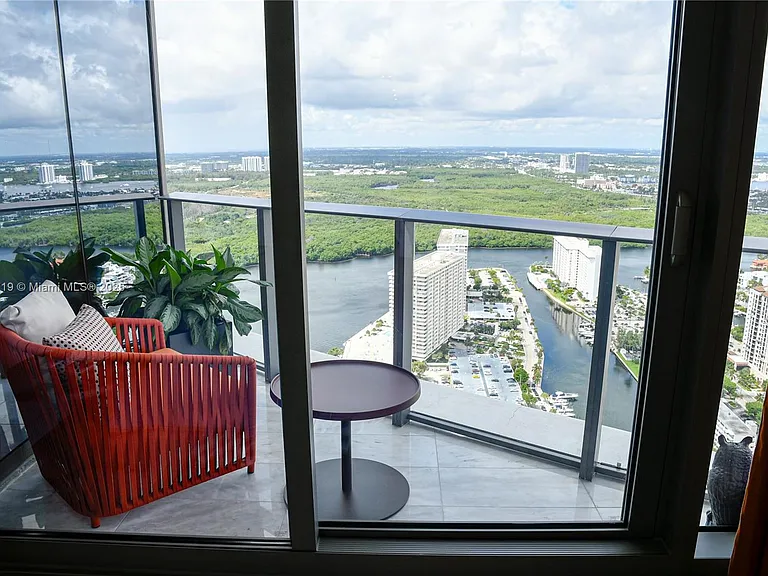 15701 Collins Ave #4403 — Photo 33