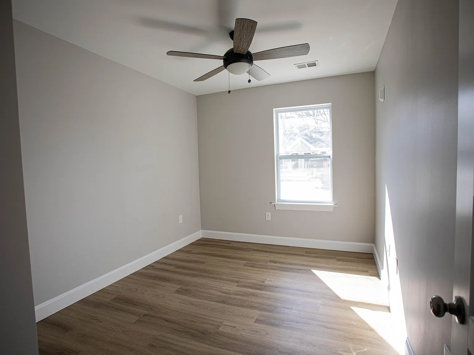 2 bed, 1.0 bath, 717 sqft, $1,475 — Photo 4