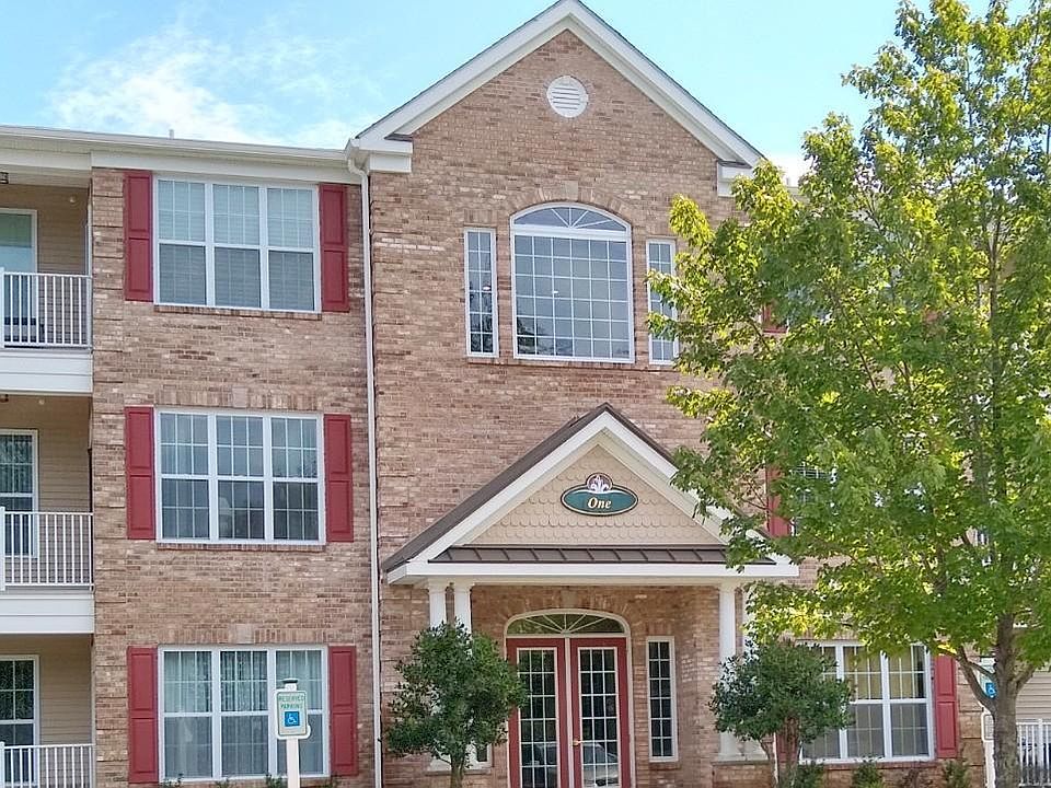 1st image of 121 Sophee Ln #1000
